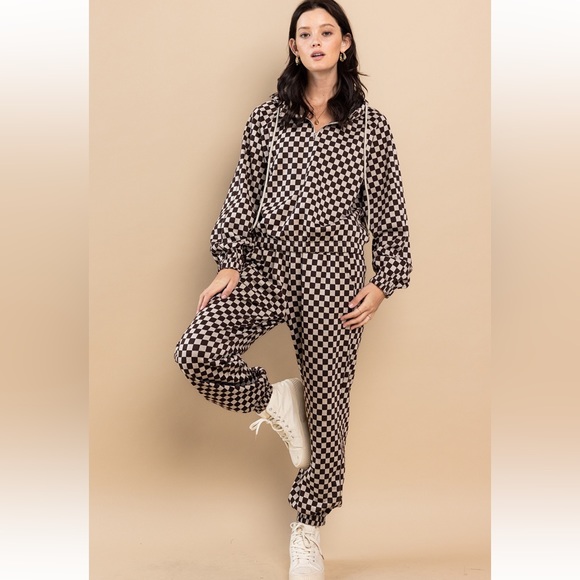 Fabulous Checkerboard Hoodie Top and Jogger Pants Set - Picture 3 of 8